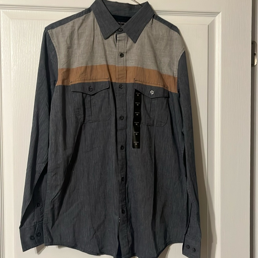 $4 Final Price. Banana Republic men’s size M casual shirt